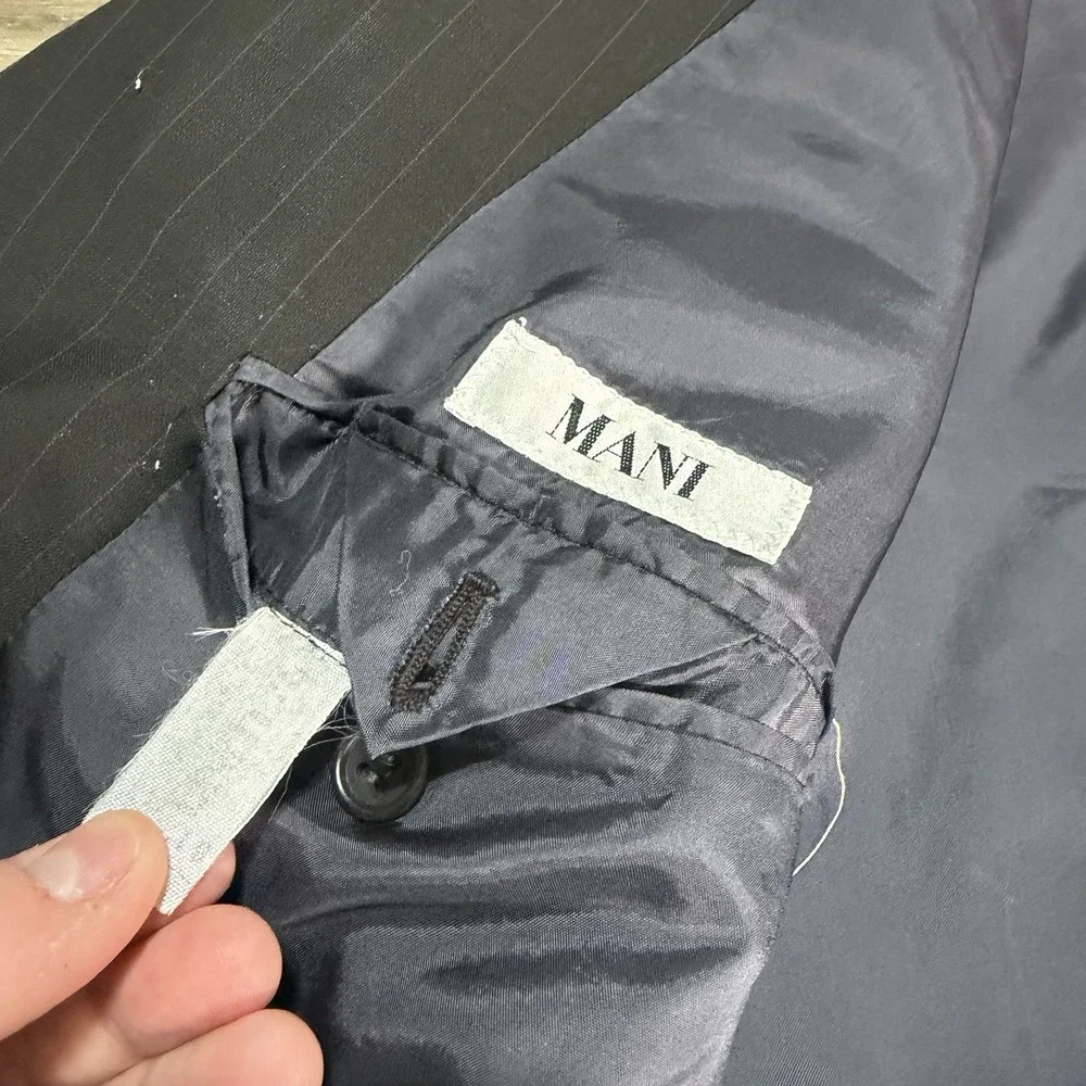 VTG Giorgio Armani Mani 44L Black Pinstripe Blazer Suit Jacket Sport Coat Wool